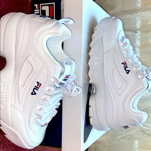 These are new Fila sneakers, never worn!